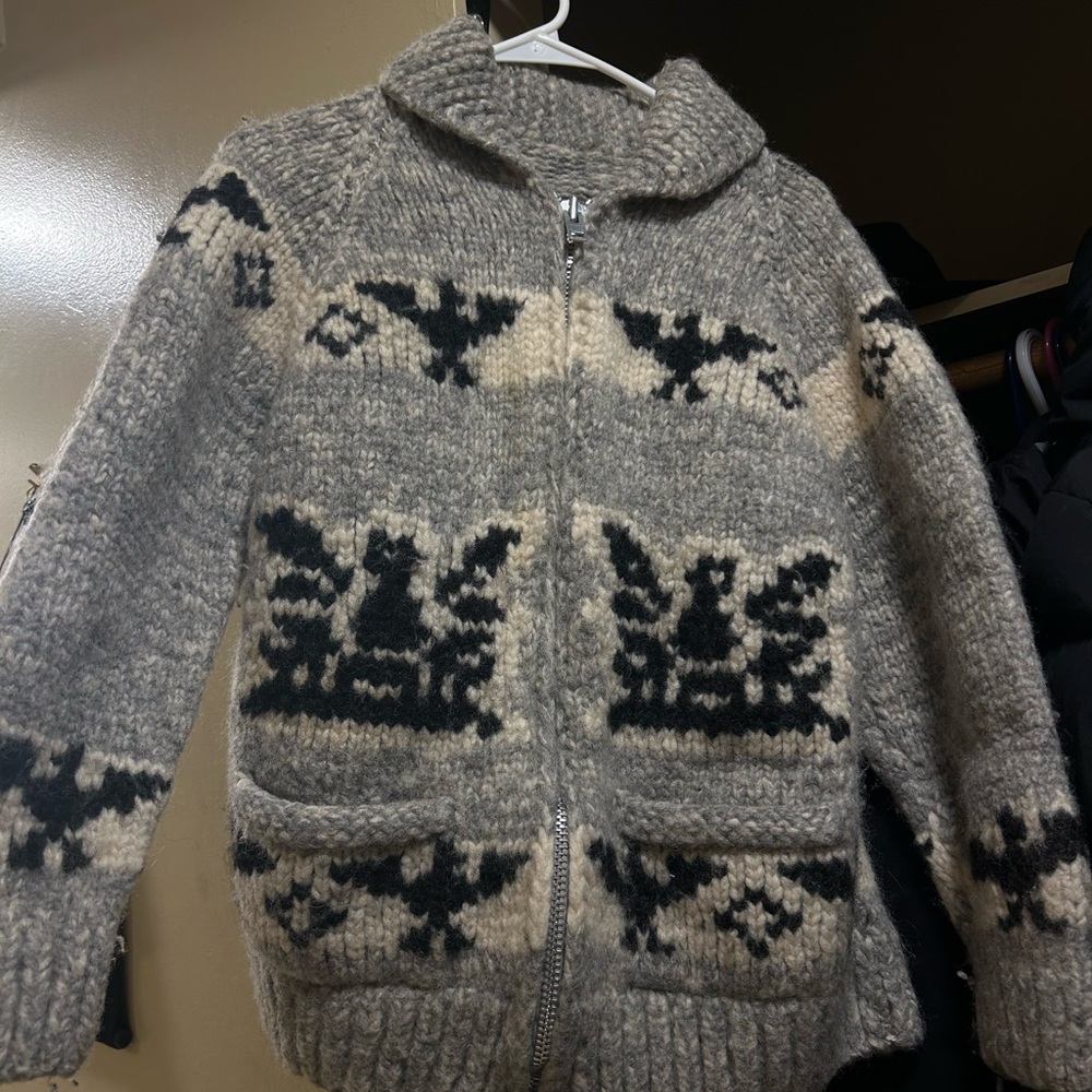 Cozy real wool knit sweater